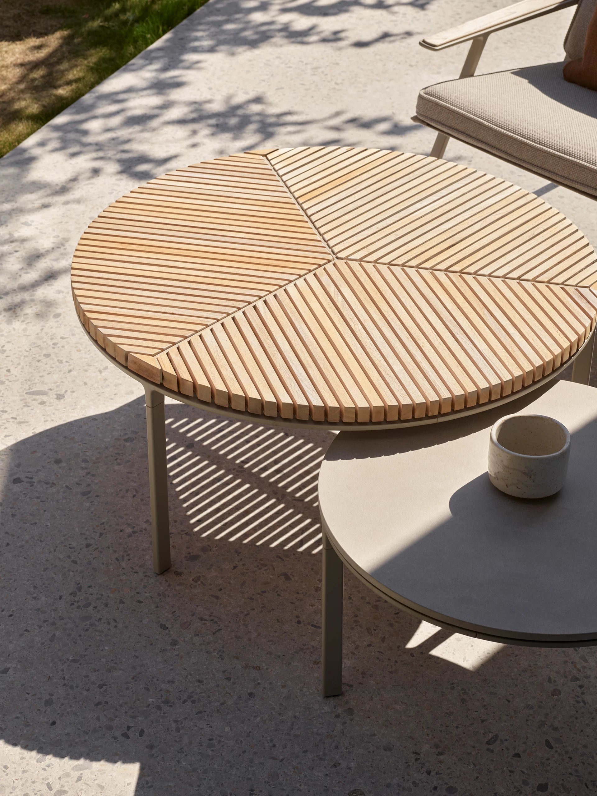 Vipp716 Open-Air Coffee Table (Teak)