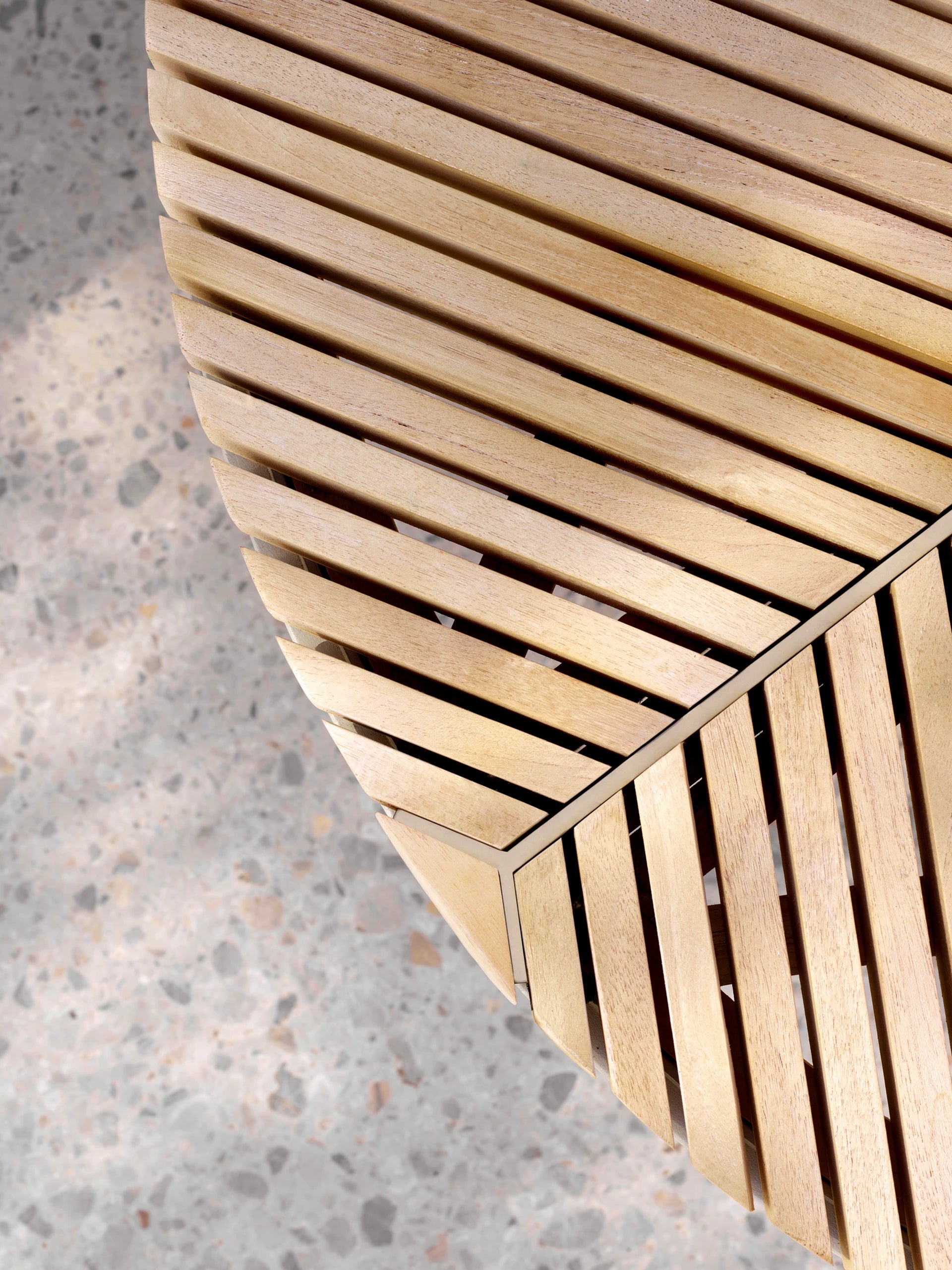 Vipp716 Open-Air Coffee Table (Teak)