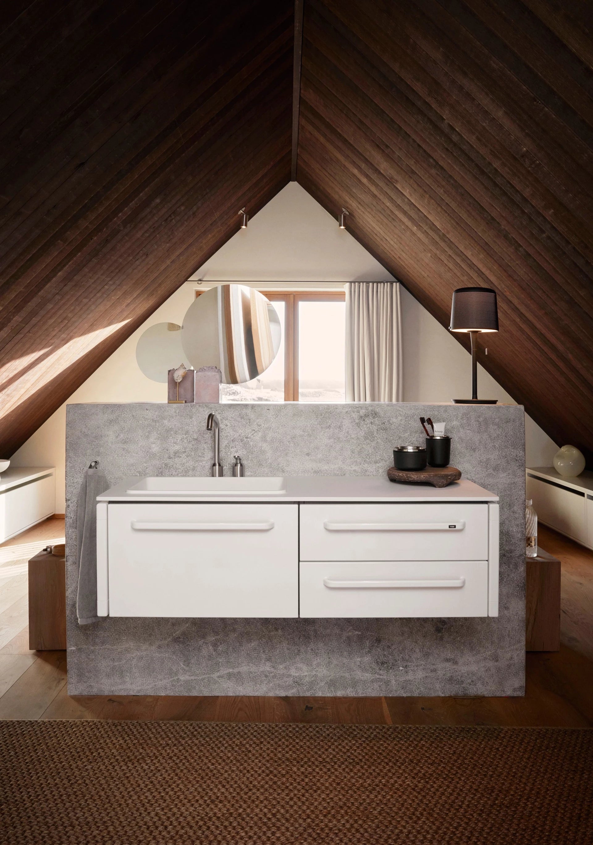 Vipp982 bath module, medium